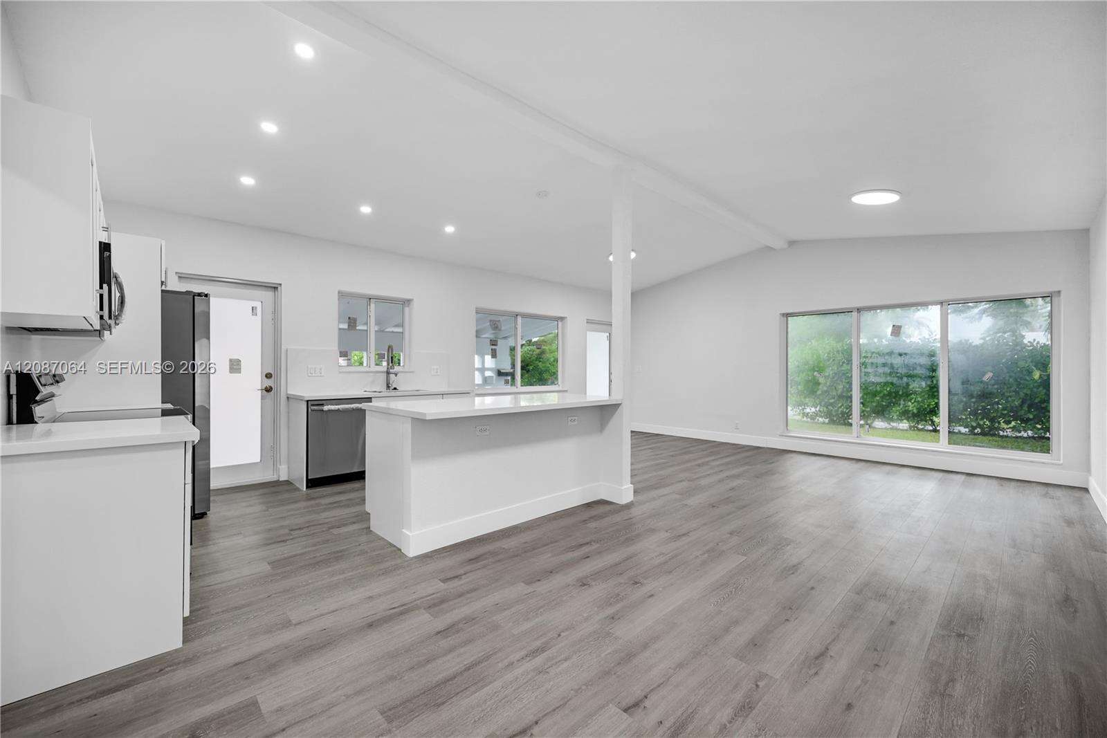 1018 7th St, Hallandale Beach, FL 33009 - For Sale photo 15
