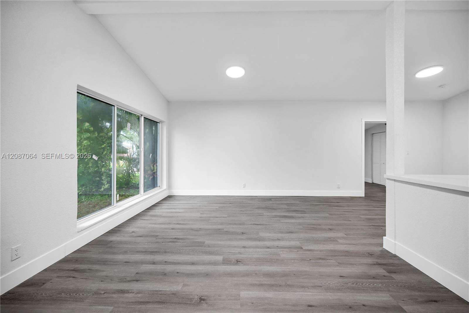 1018 7th St, Hallandale Beach, FL 33009 - For Sale photo 22