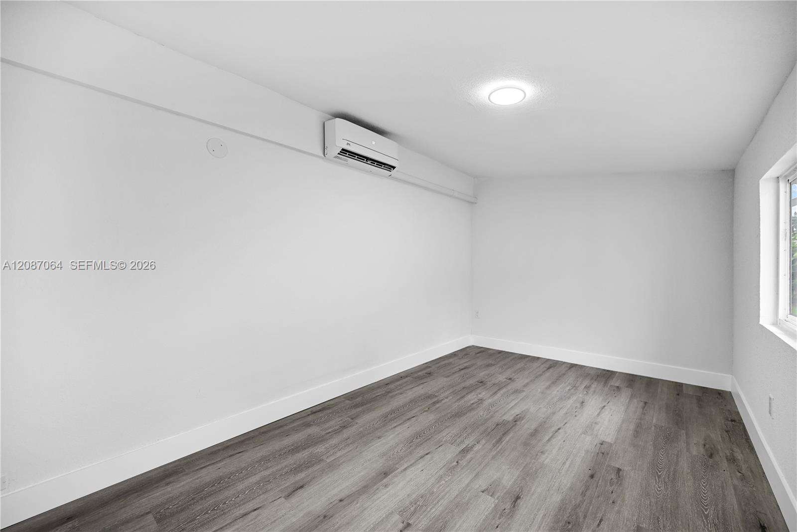 1018 7th St, Hallandale Beach, FL 33009 - For Sale photo 8
