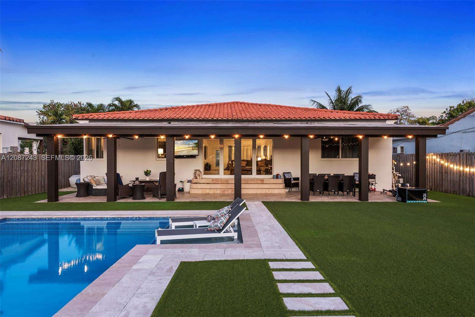 7940 Hawthorne Ave, Miami Beach, FL 33141 - For Sale photo 11