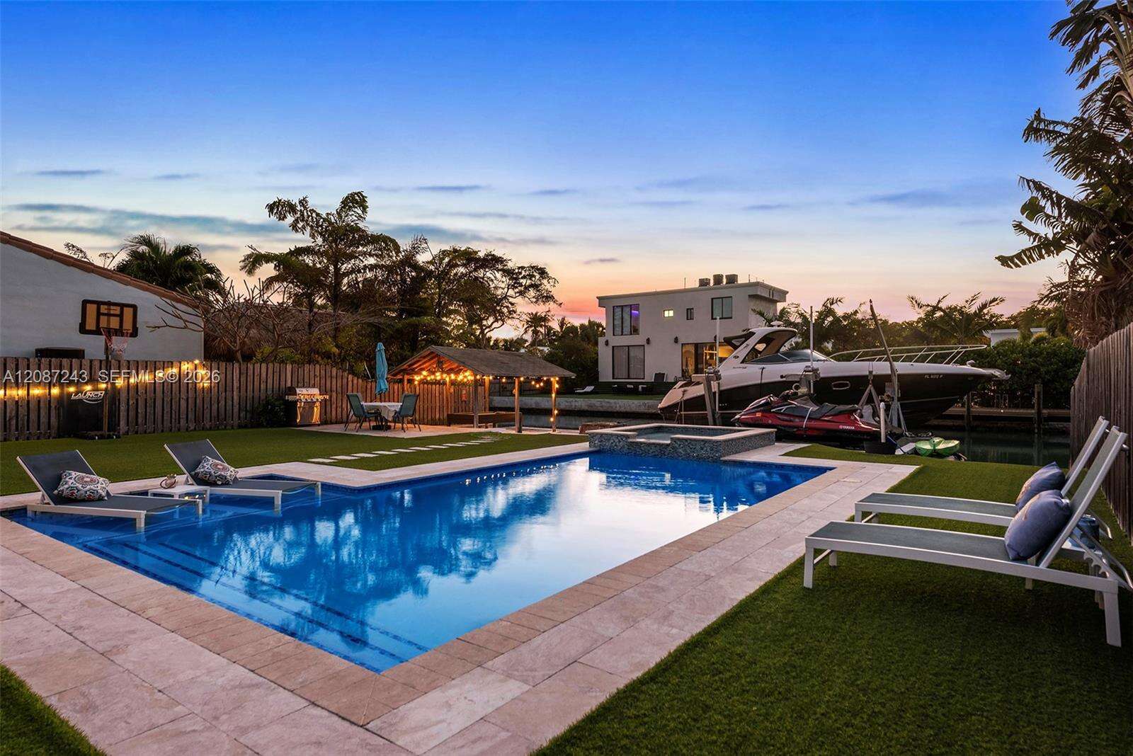 7940 Hawthorne Ave, Miami Beach, FL 33141 - For Sale photo 10