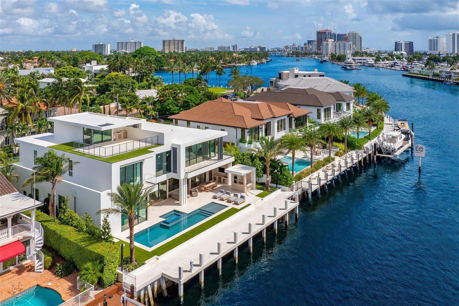68 Isla Bahia, Fort Lauderdale, FL 33316 - For Sale photo 1