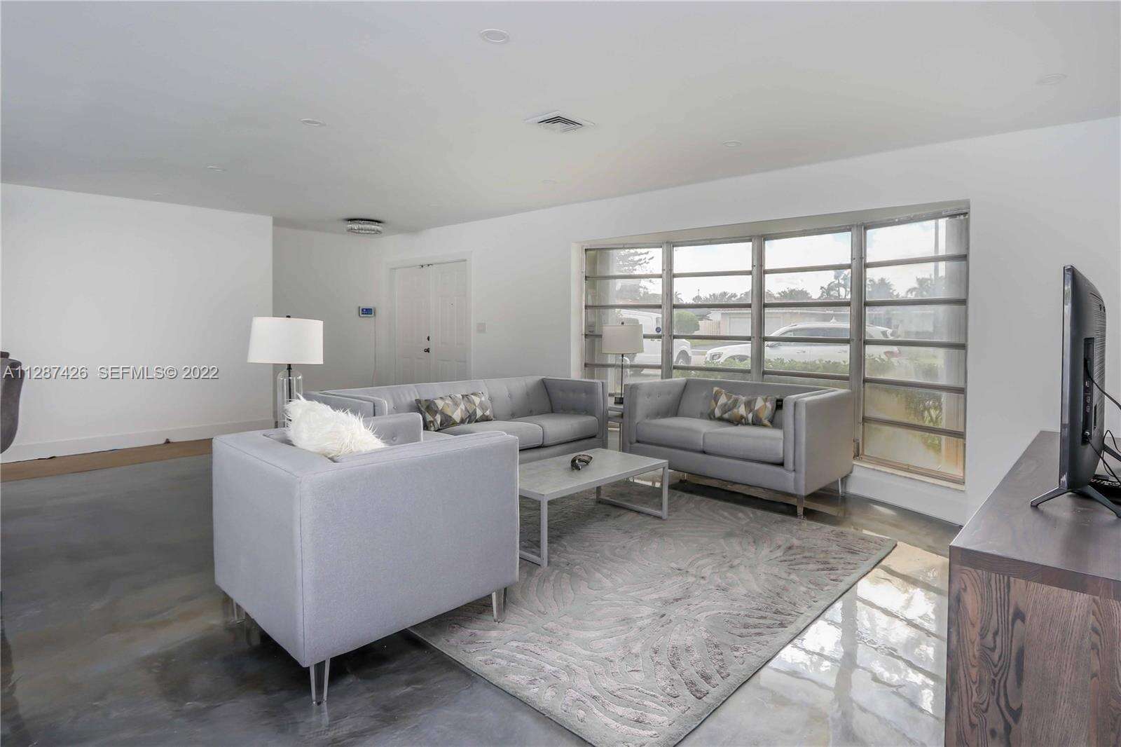 5017 Roosevelt, Hollywood, FL 33021 - For Sale photo 14