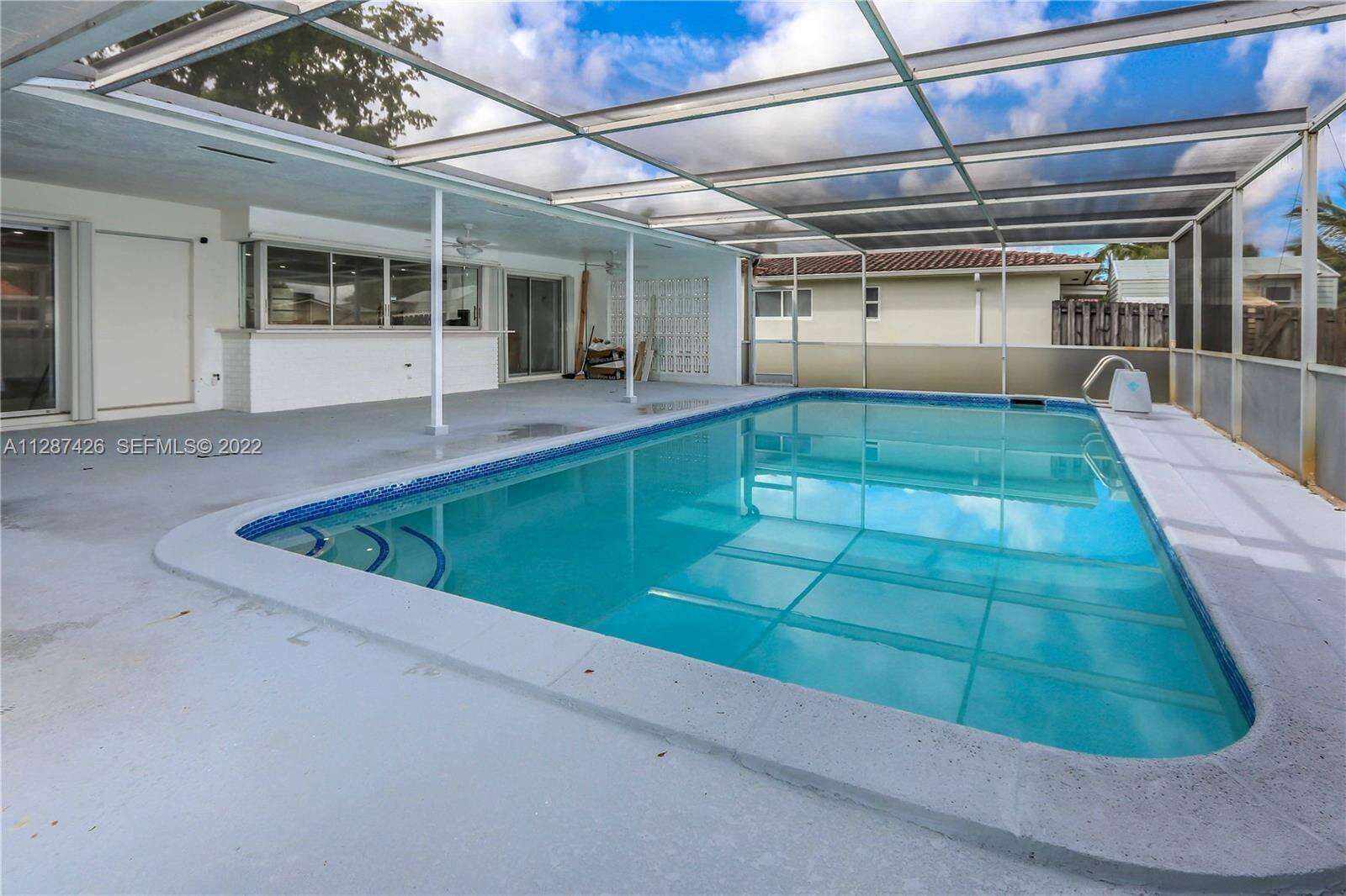 5017 Roosevelt, Hollywood, FL 33021 - For Sale photo 5