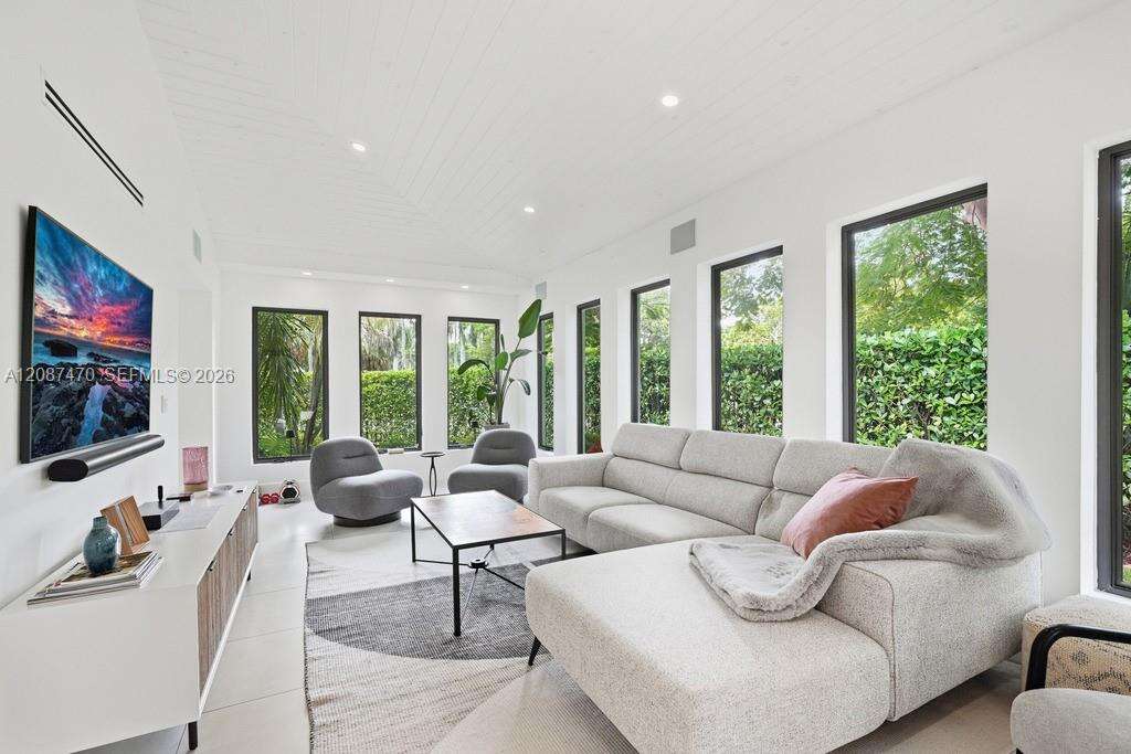2225 Meridian Ave, Miami Beach, FL 33139 - For Sale photo 26