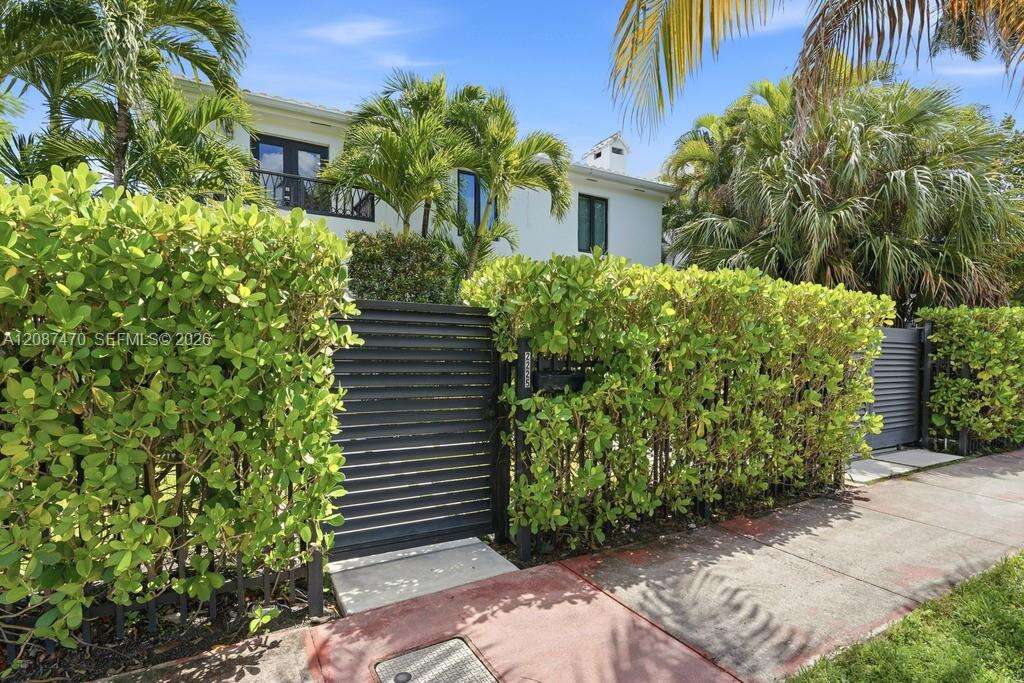 2225 Meridian Ave, Miami Beach, FL 33139 - For Sale photo 6