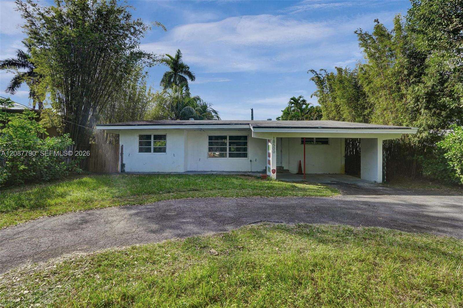 18500 23rd Ct, Miami, FL 33180 - For Sale photo 2