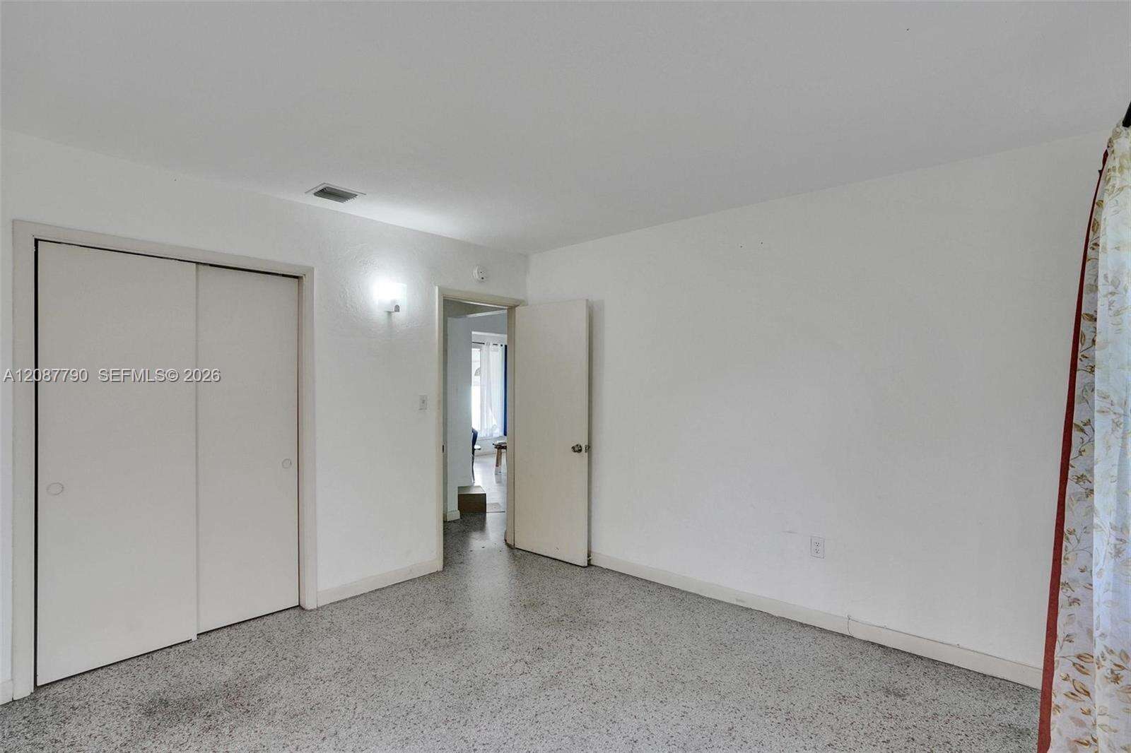 18500 23rd Ct, Miami, FL 33180 - For Sale photo 21
