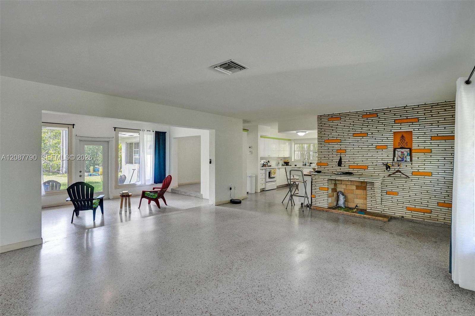 18500 23rd Ct, Miami, FL 33180 - For Sale photo 8