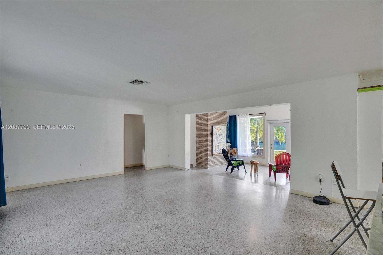 18500 23rd Ct, Miami, FL 33180 - For Sale photo 9