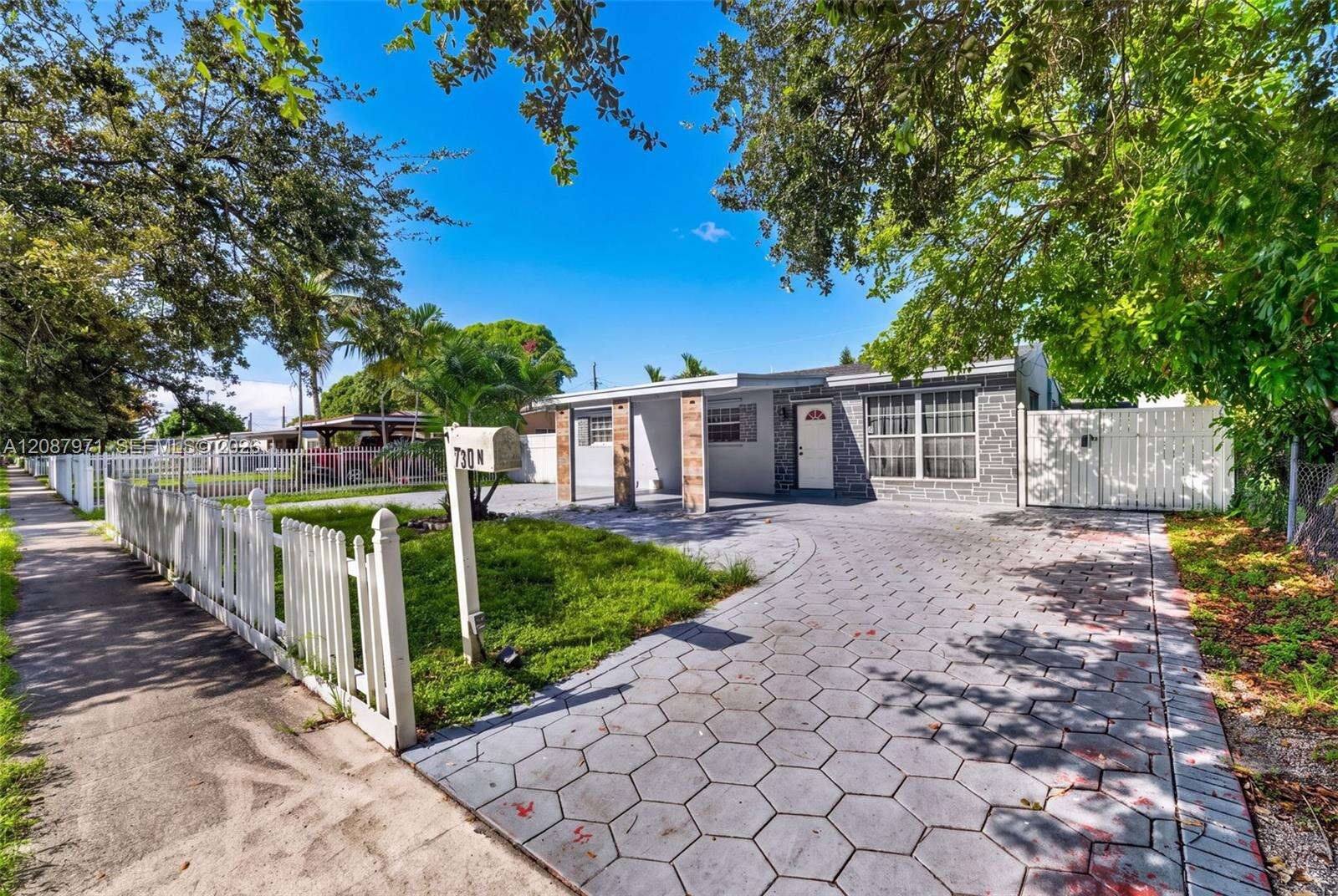 730 64th Ave, Hollywood, FL 33024 - For Sale photo 3