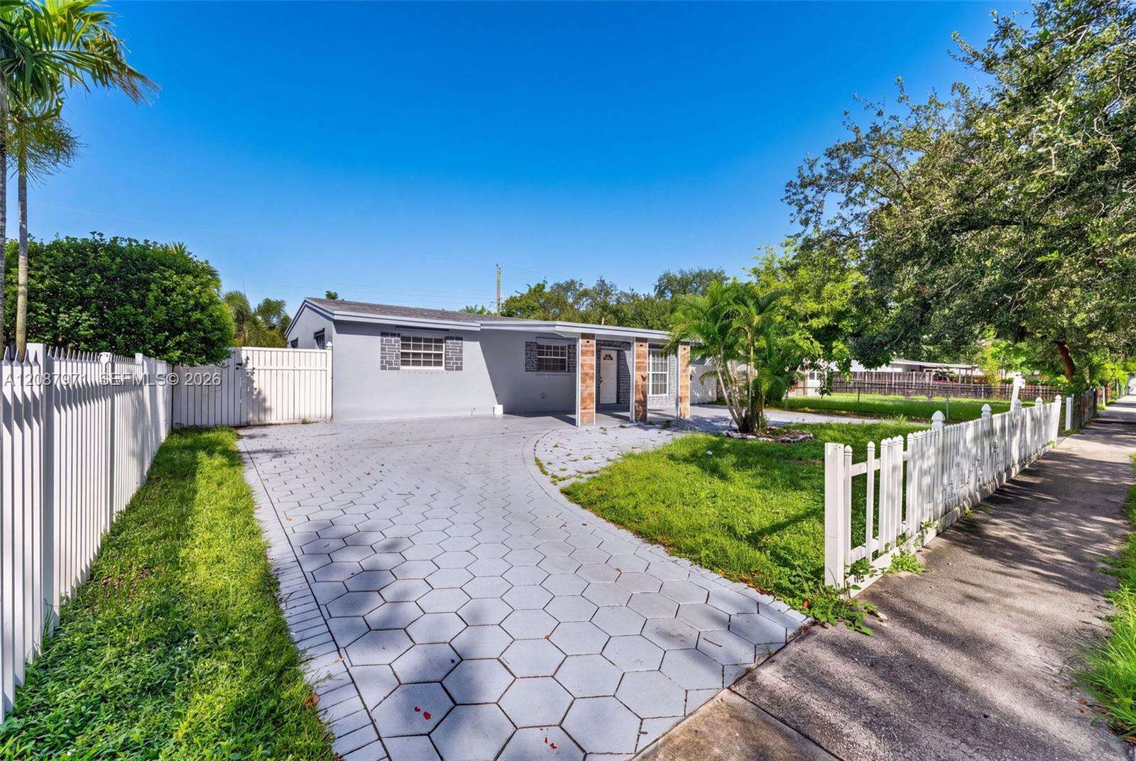 730 64th Ave, Hollywood, FL 33024 - For Sale photo 4