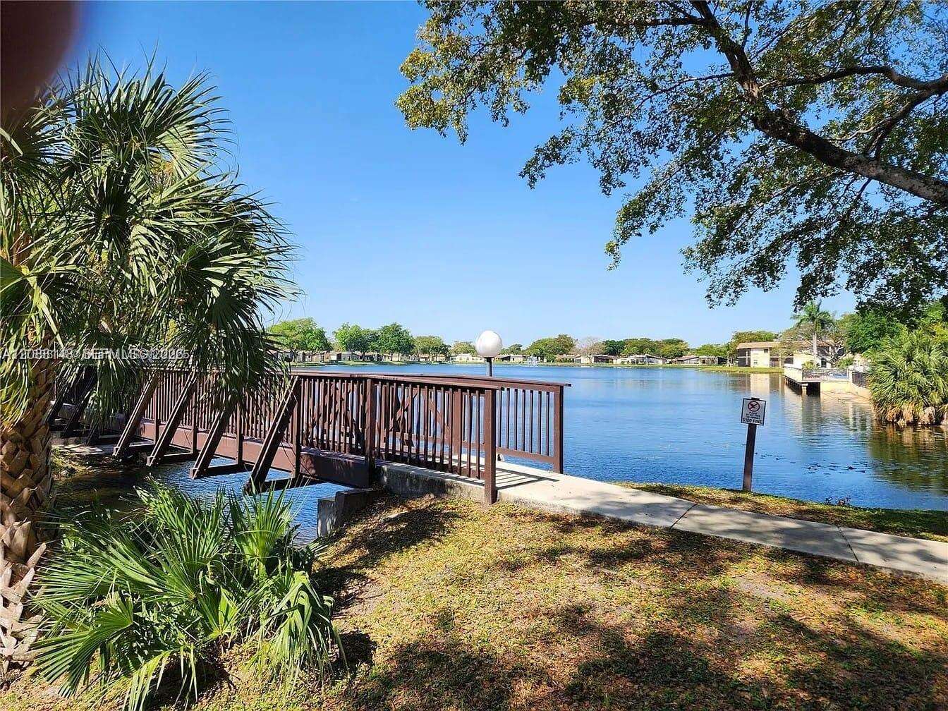 140 Fox Rd, Hollywood, FL 33024 - For Sale photo 25