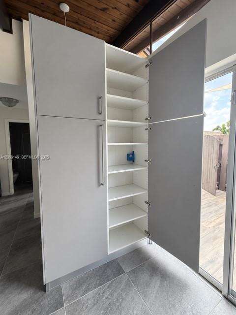 140 Fox Rd, Hollywood, FL 33024 - For Sale photo 8