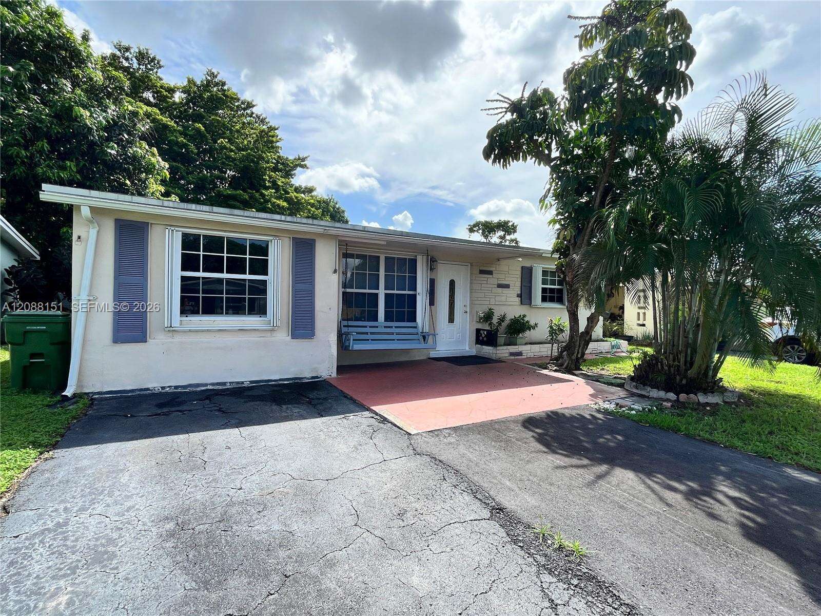 371 67th Ter, Pembroke Pines, FL 33023 - For Sale photo 2