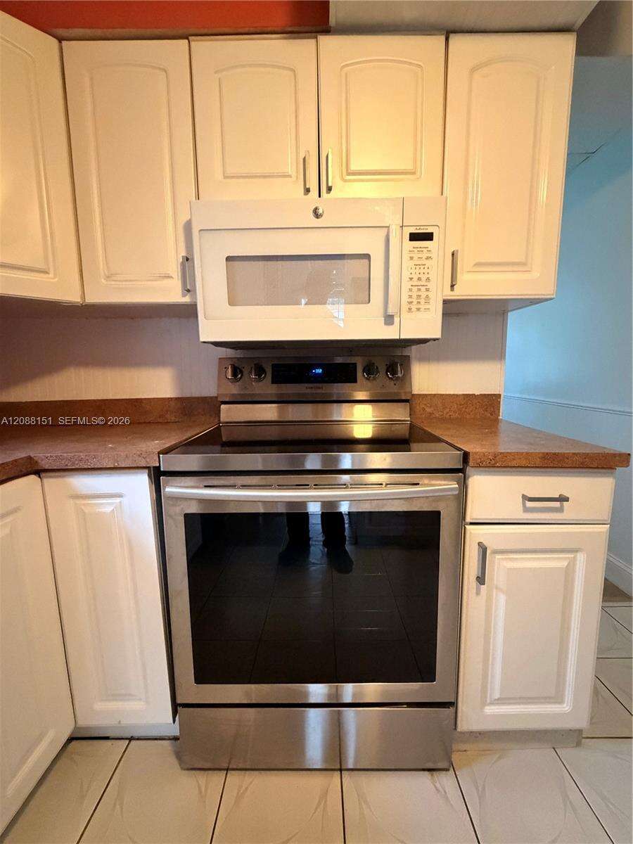 371 67th Ter, Pembroke Pines, FL 33023 - For Sale photo 5