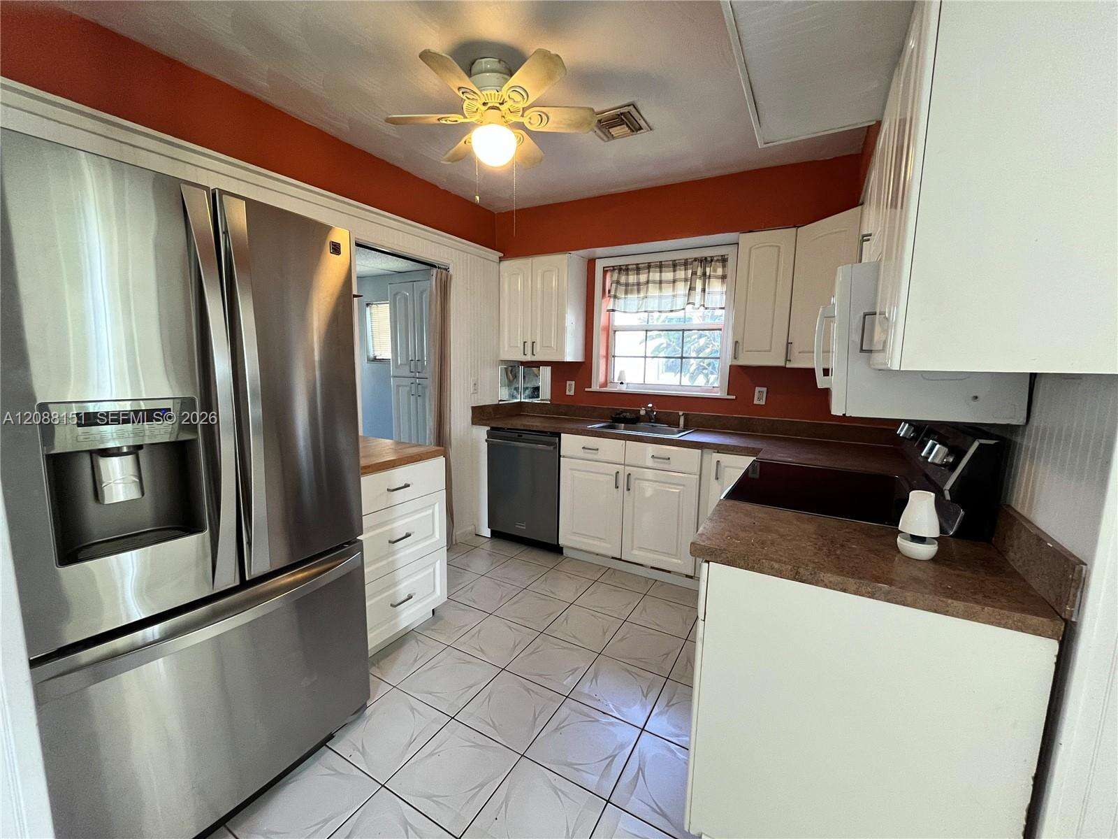 371 67th Ter, Pembroke Pines, FL 33023 - For Sale photo 7