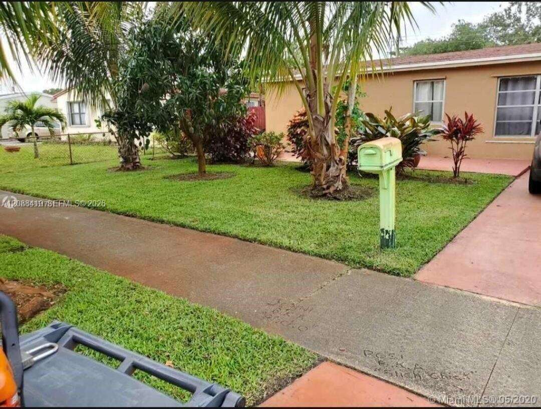 Hollywood, FL 33024 - For Sale photo 1