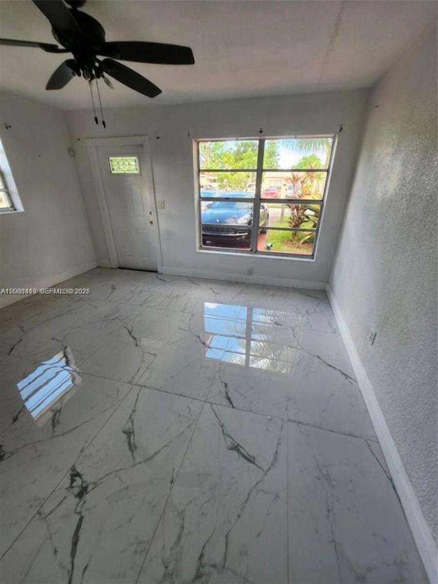 Hollywood, FL 33024 - For Sale photo 2