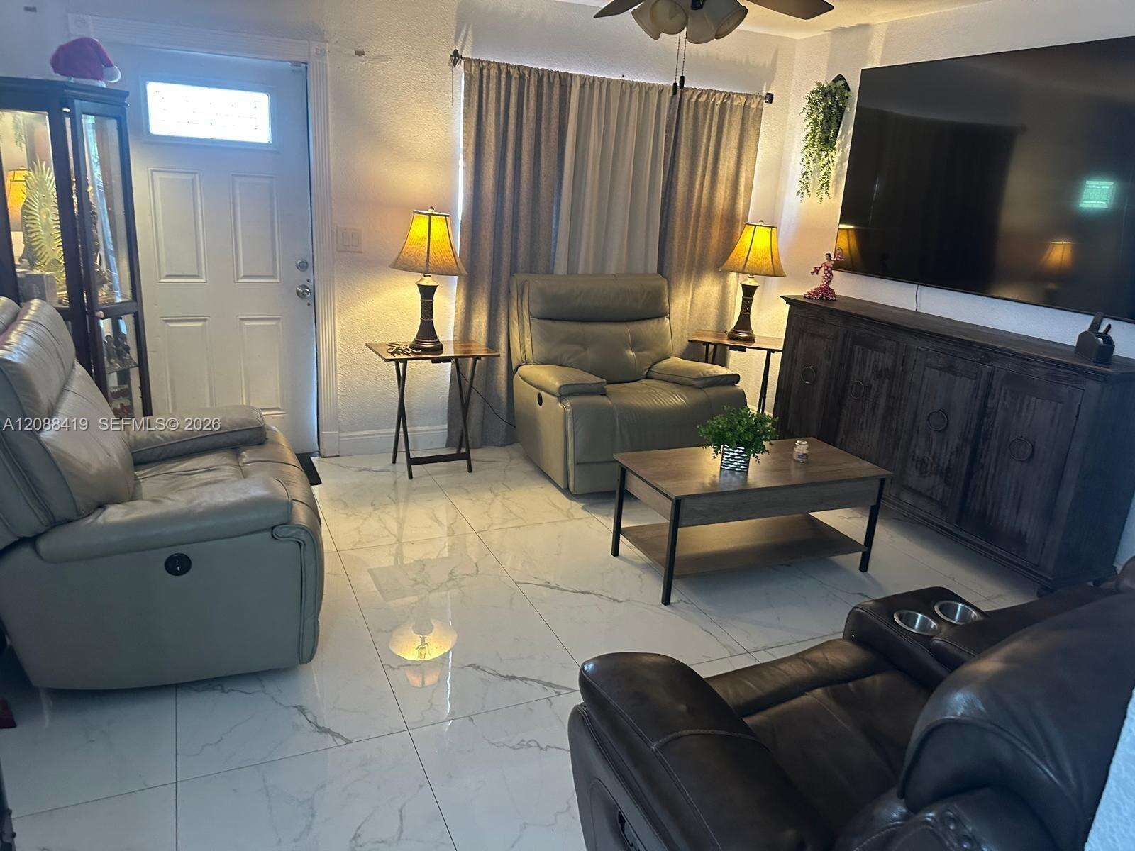 Hollywood, FL 33024 - For Sale photo 5