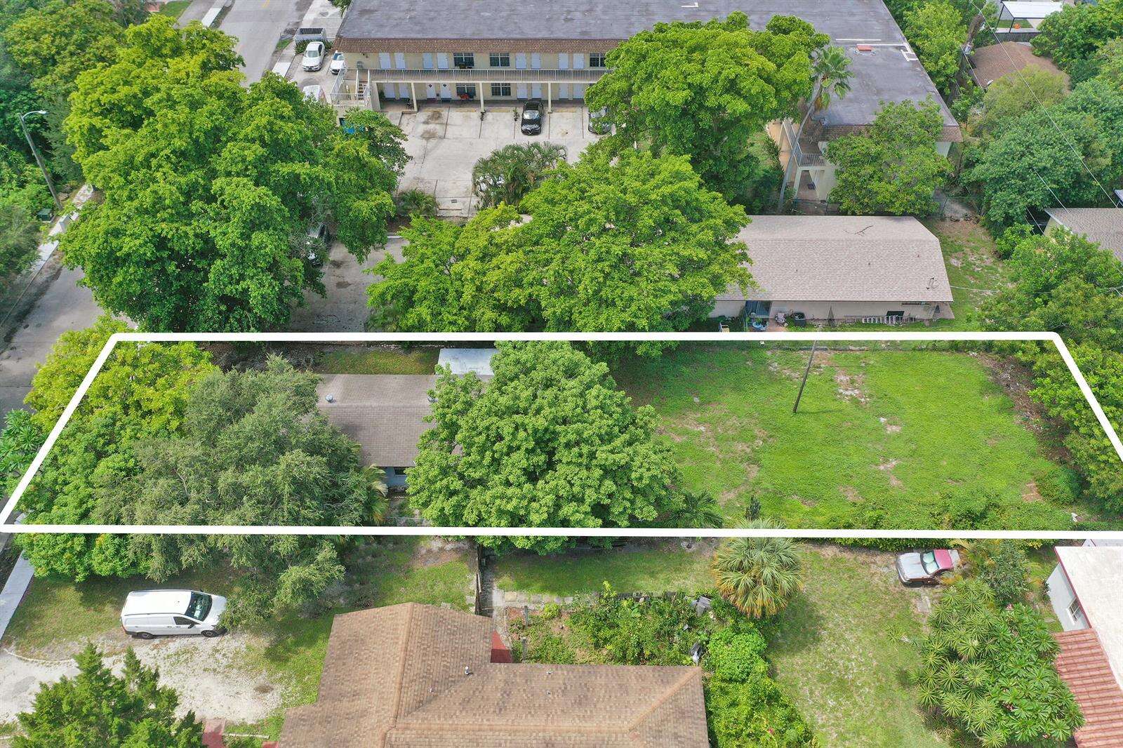 2315 Monroe, Hollywood, FL 33020 - For Sale photo 3