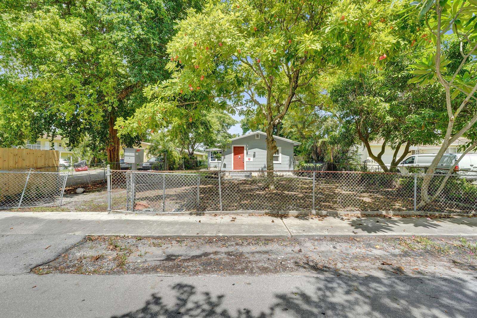 2315 Monroe, Hollywood, FL 33020 - For Sale photo 22