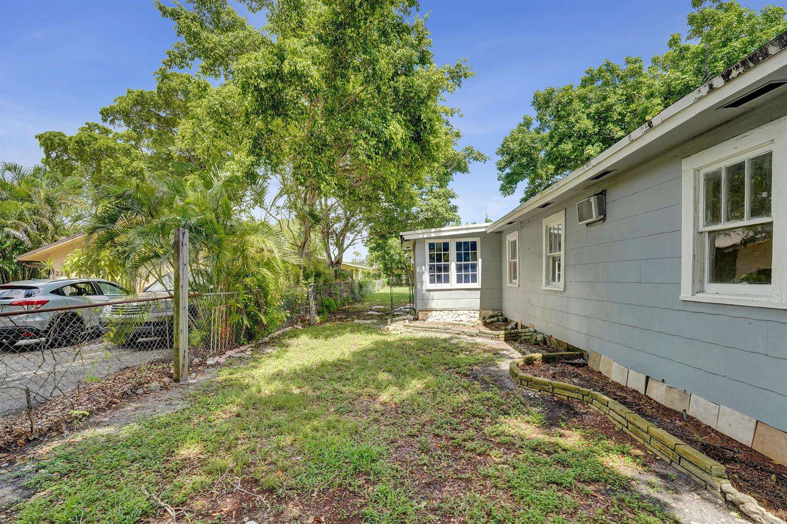 2315 Monroe, Hollywood, FL 33020 - For Sale photo 29