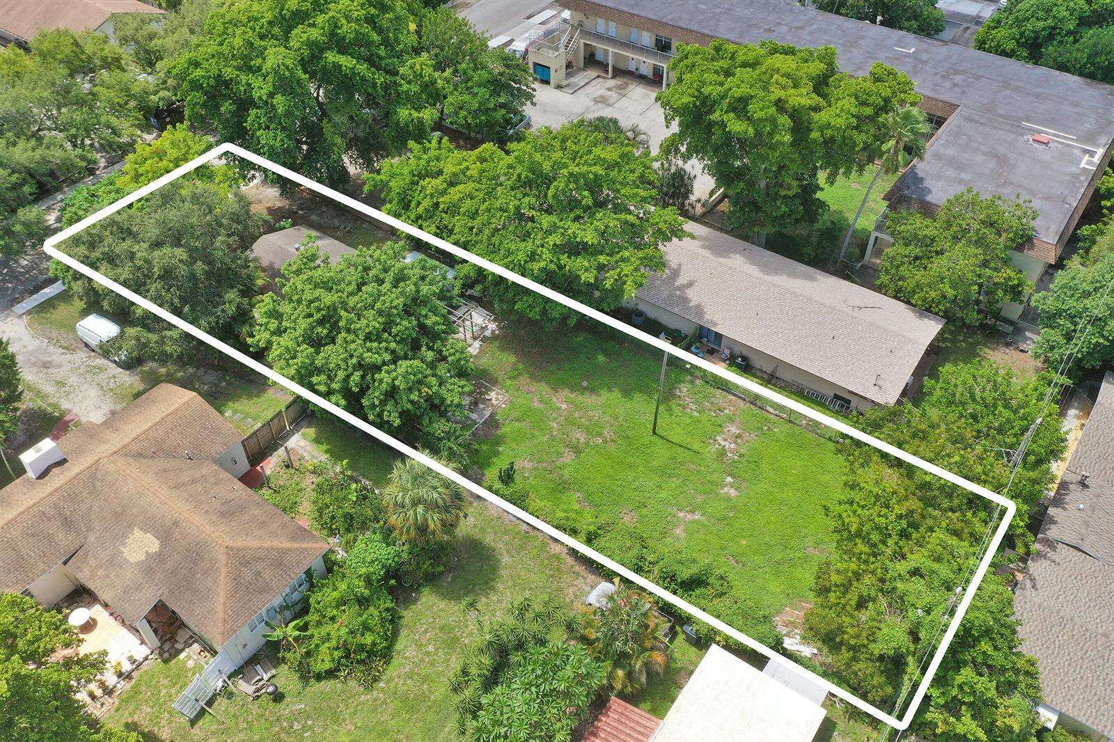 2315 Monroe, Hollywood, FL 33020 - For Sale photo 4