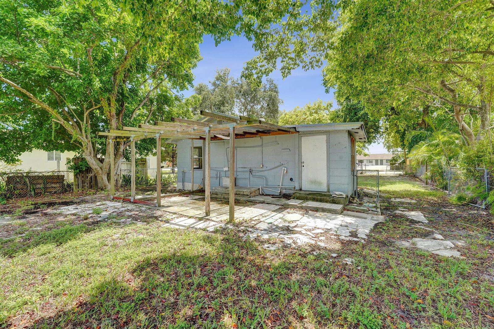 2315 Monroe, Hollywood, FL 33020 - For Sale photo 32