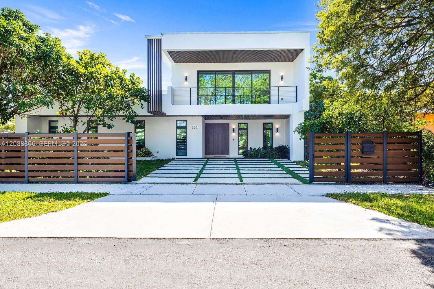 300 48th St, Miami, FL 33137 - For Sale photo 2
