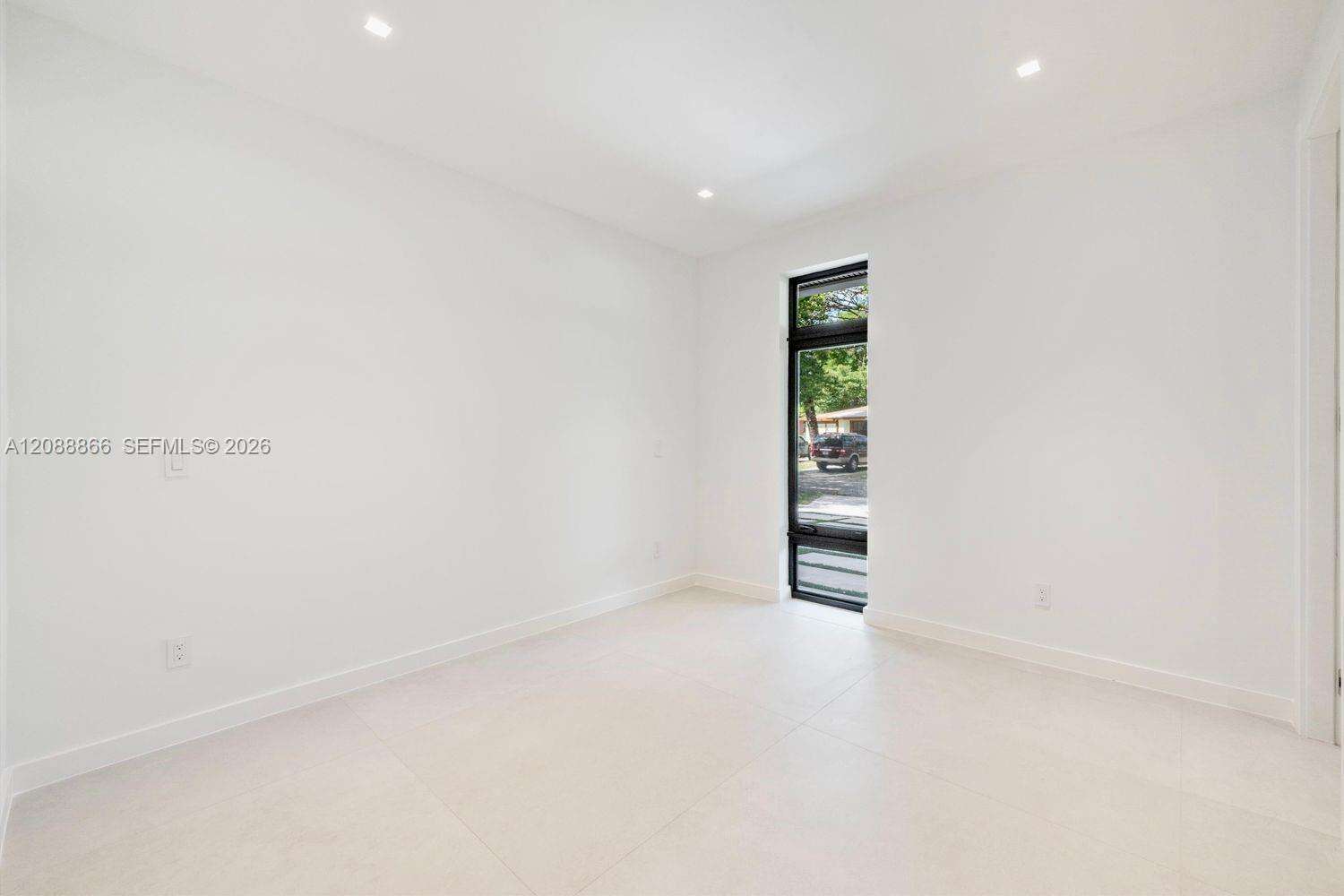 300 48th St, Miami, FL 33137 - For Sale photo 25