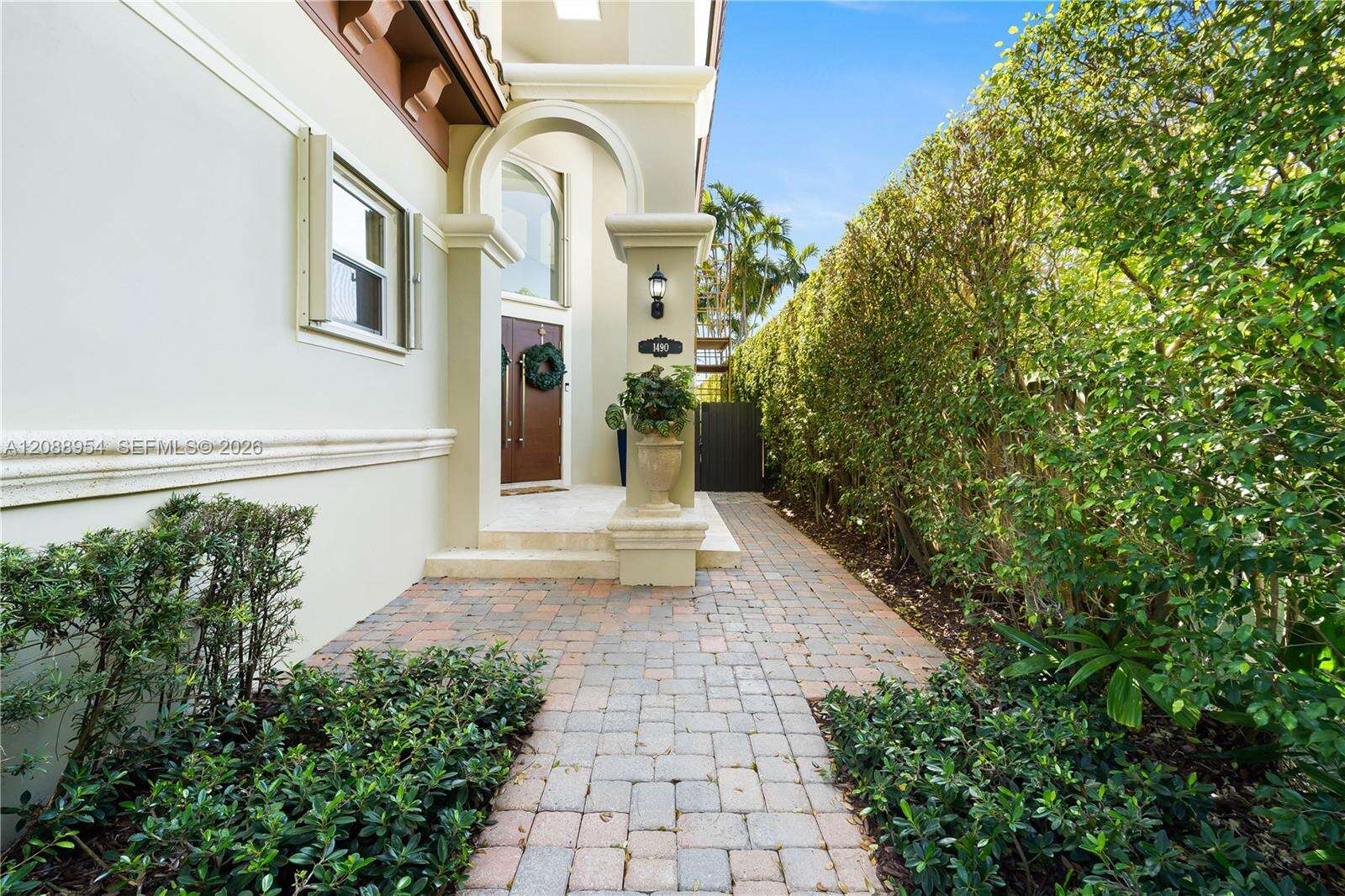 1490 Cleveland Rd, Miami Beach, FL 33141 - For Sale photo 2