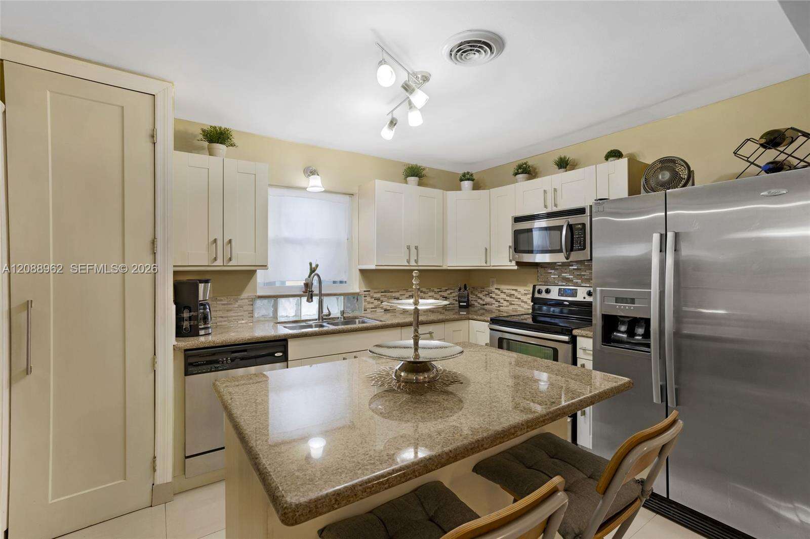 304 68th Ave, Pembroke Pines, FL 33023 - For Sale photo 13