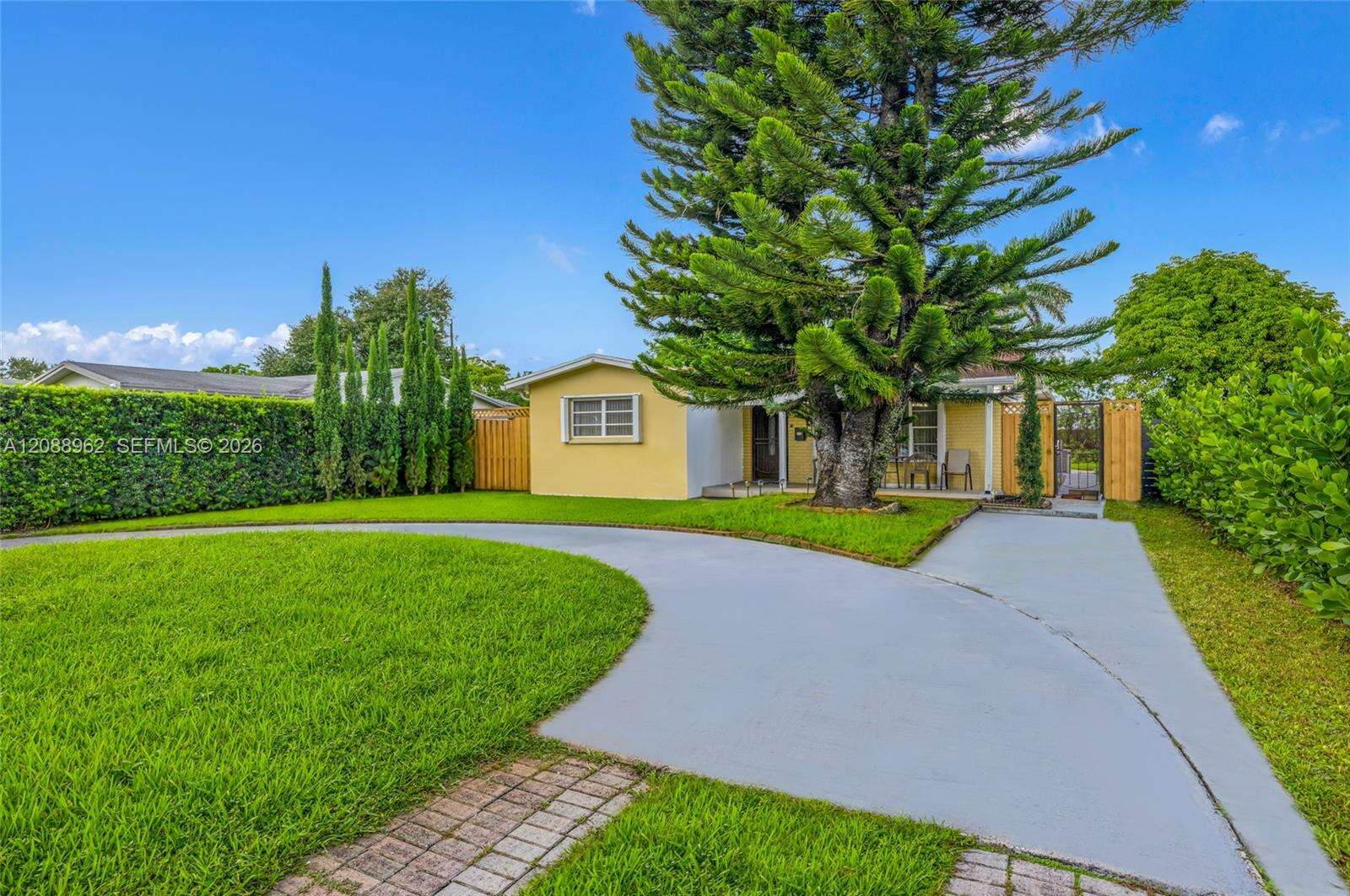304 68th Ave, Pembroke Pines, FL 33023 - For Sale photo 3