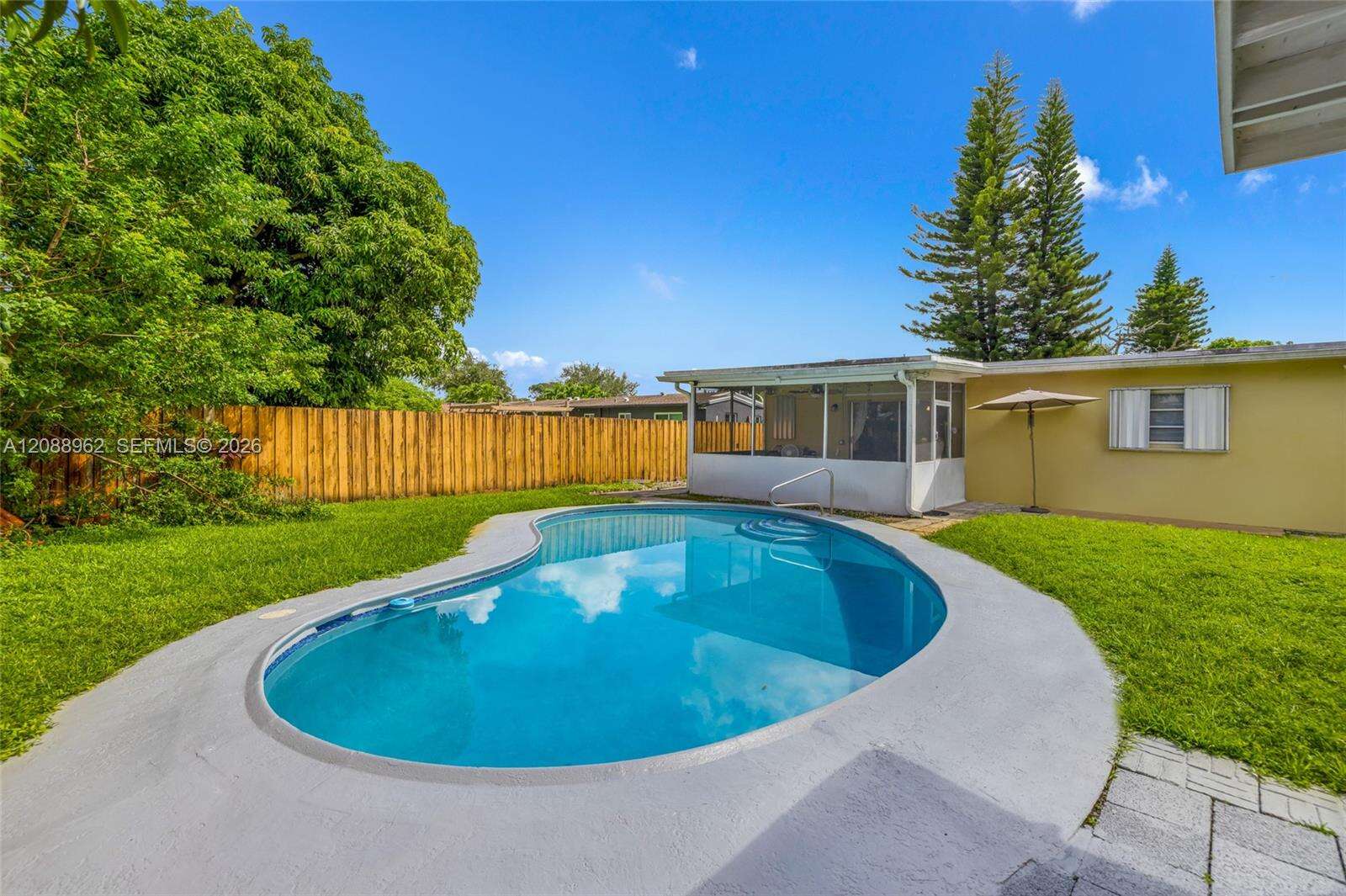 304 68th Ave, Pembroke Pines, FL 33023 - For Sale photo 34
