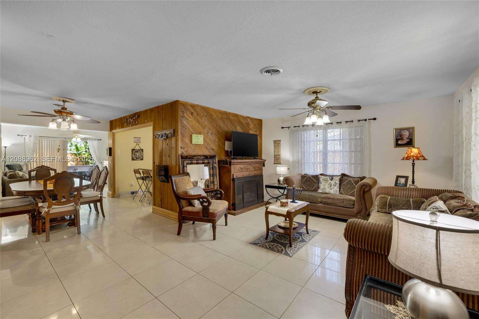 304 68th Ave, Pembroke Pines, FL 33023 - For Sale photo 5