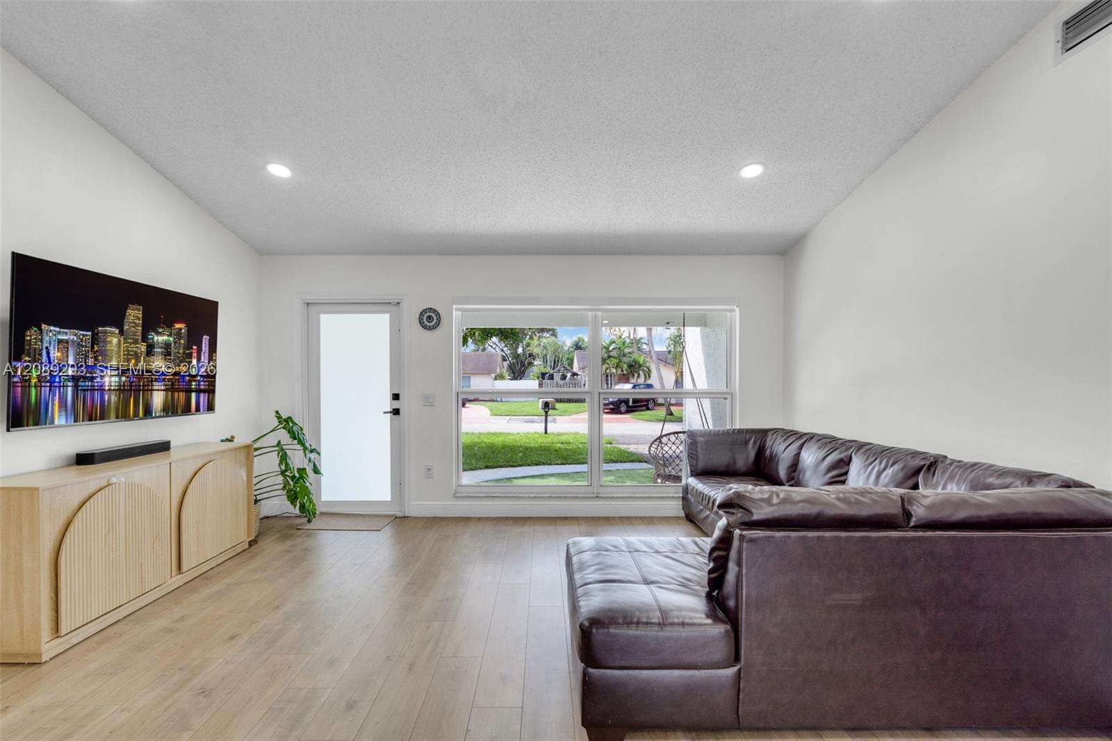 8531 8th St, Pembroke Pines, FL 33024 - For Sale photo 13