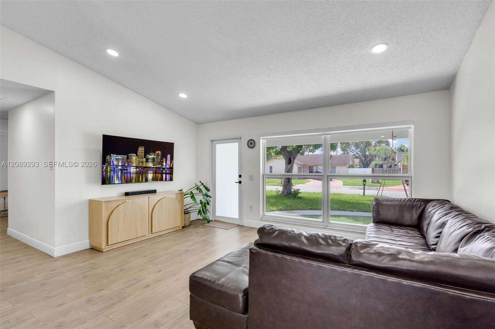 8531 8th St, Pembroke Pines, FL 33024 - For Sale photo 14