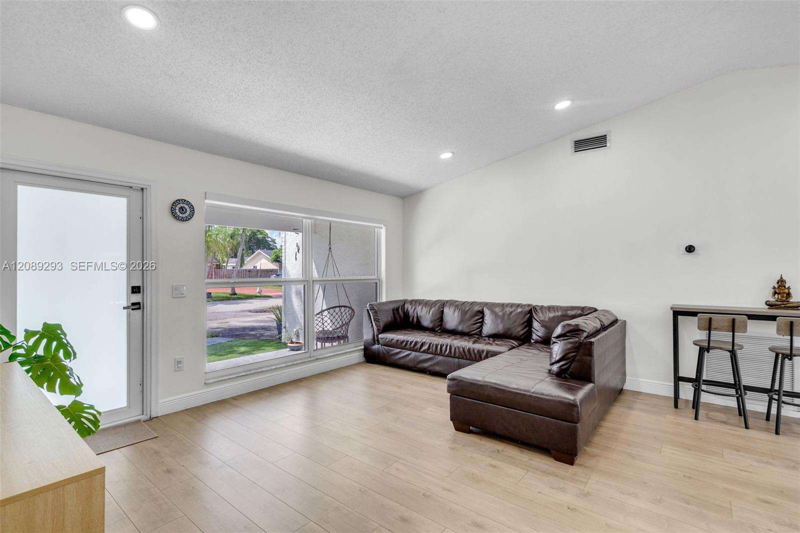 8531 8th St, Pembroke Pines, FL 33024 - For Sale photo 5