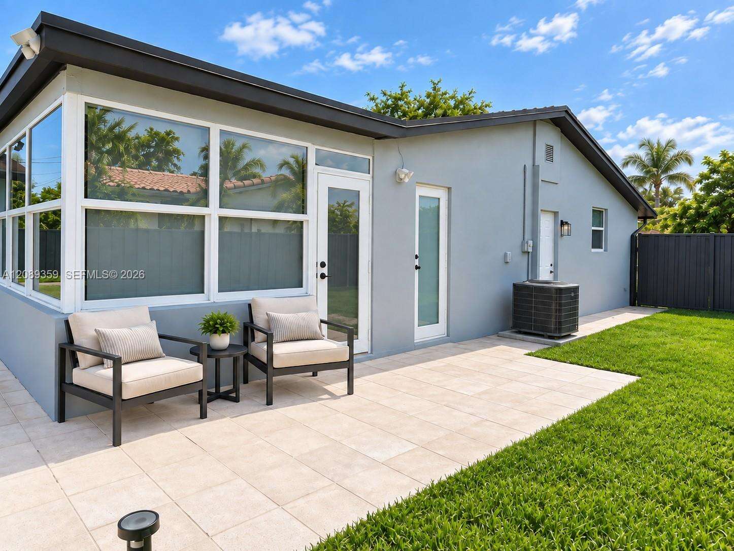 401 Highland Dr, Hollywood, FL 33021 - For Sale photo 5