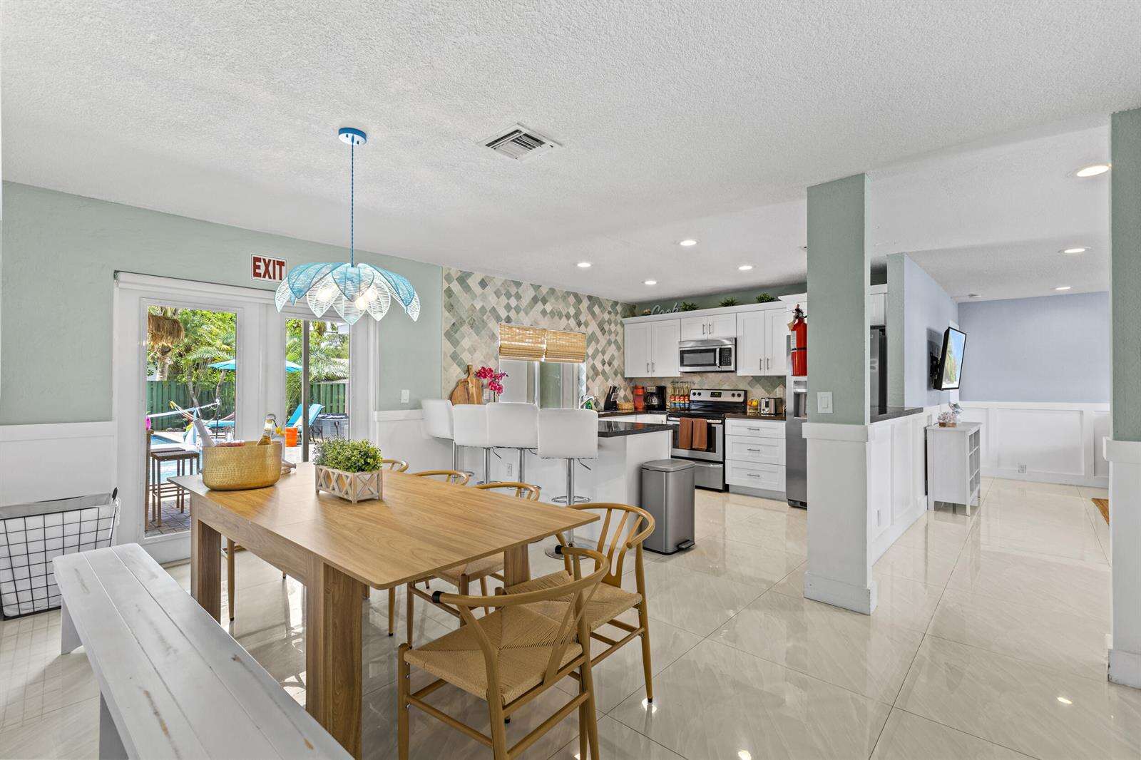 1422 Coolidge, Hollywood, FL 33020 - For Sale photo 9