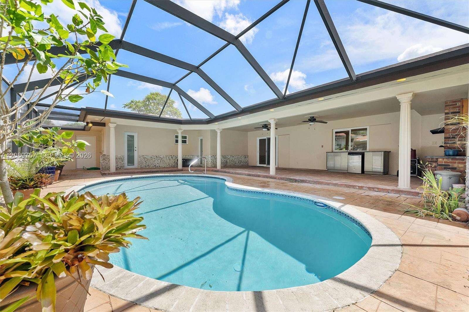 4801 36th Ct, Hollywood, FL 33021 - For Sale photo 2