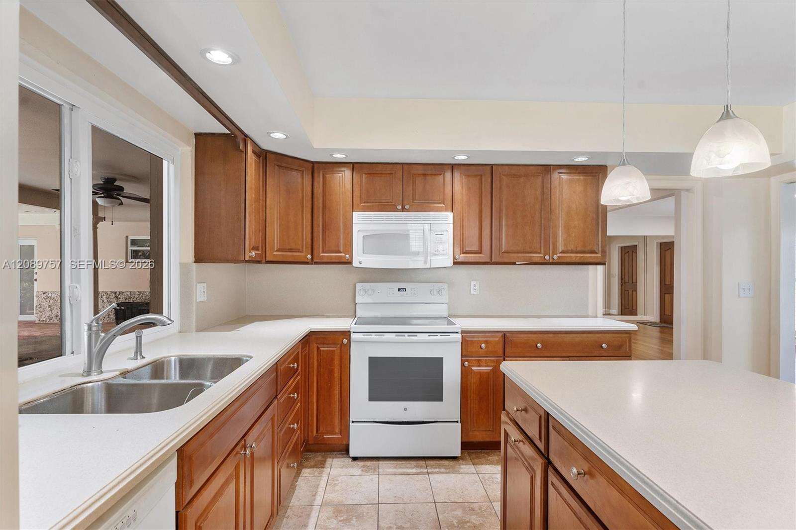 4801 36th Ct, Hollywood, FL 33021 - For Sale photo 13