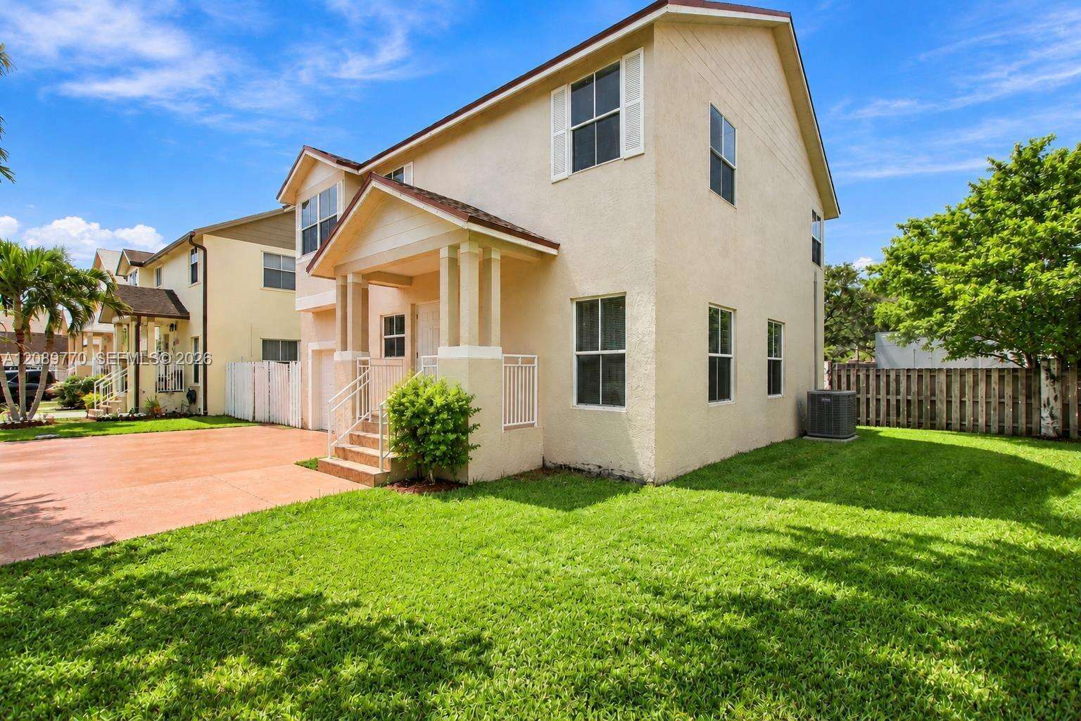 10251 3rd St, Pembroke Pines, FL 33026 - For Sale photo 2