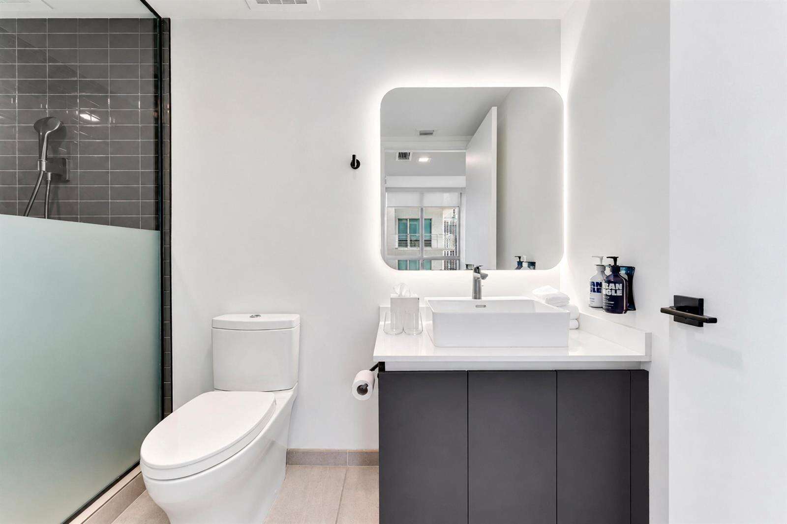 227 2nd, Miami, FL 33132 - For Sale photo 21