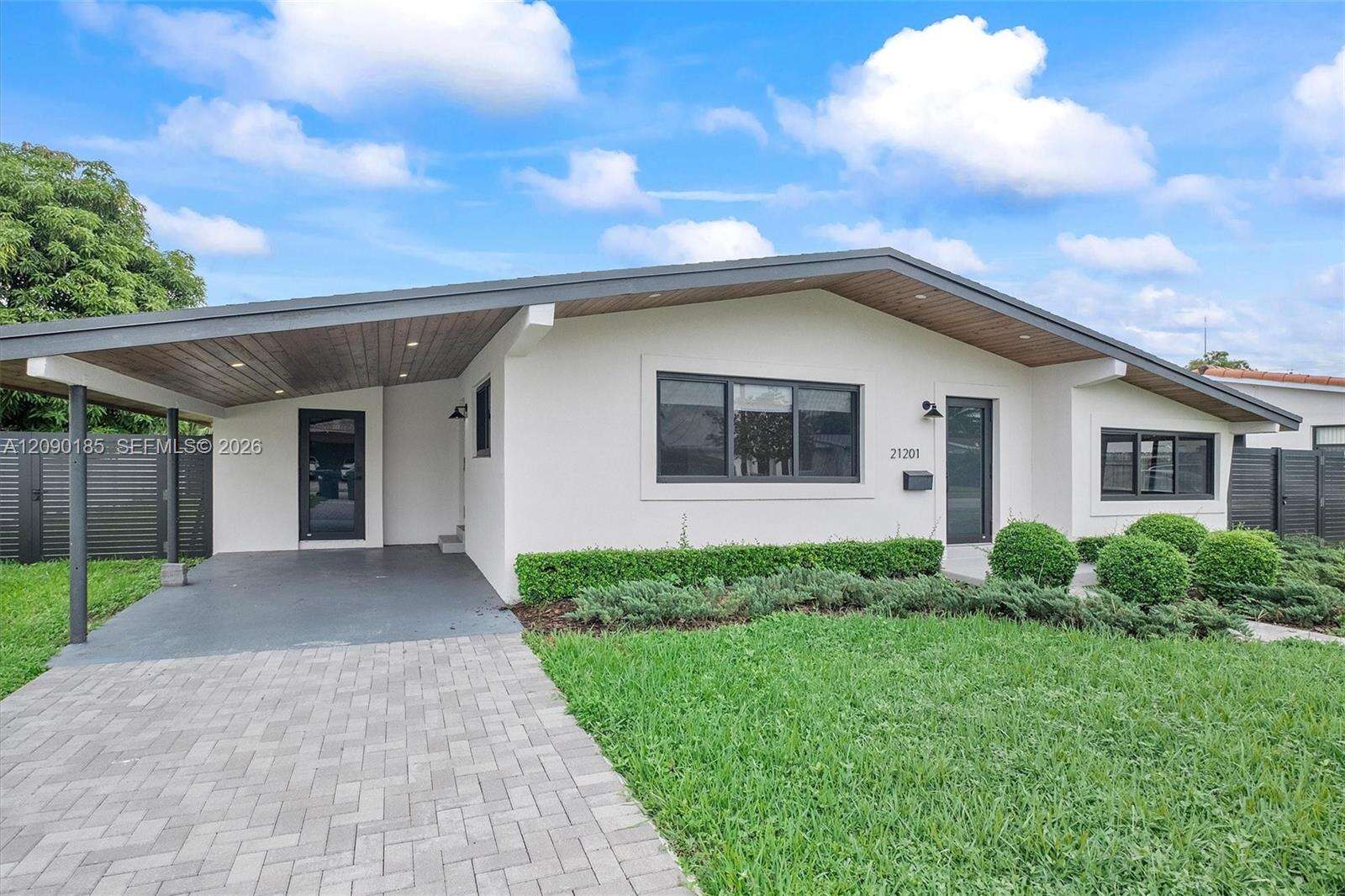 21201 25th Ct, Aventura, FL 33180 - For Sale photo 3