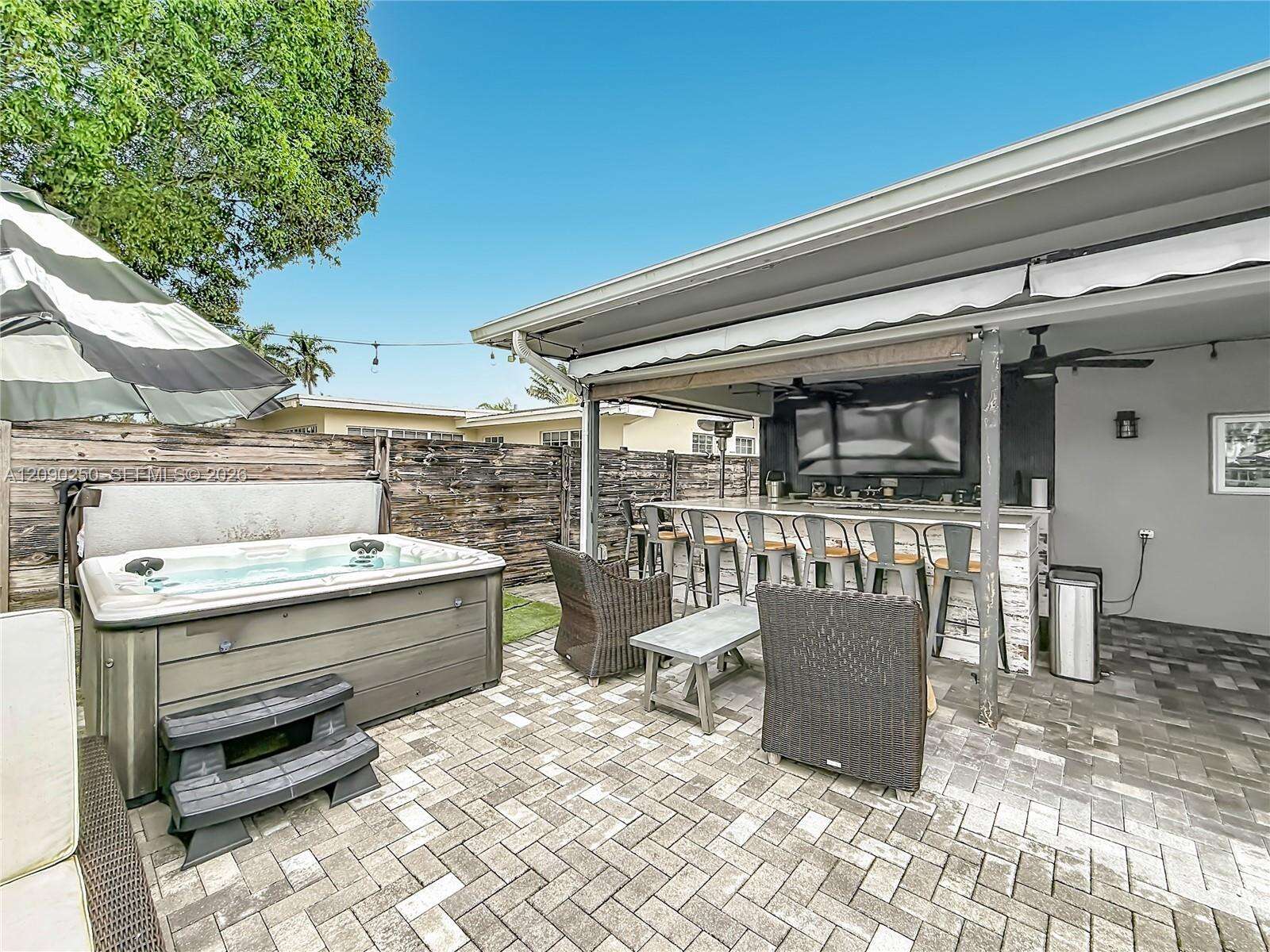 1150 86th Ter, Pembroke Pines, FL 33024 - For Sale photo 39