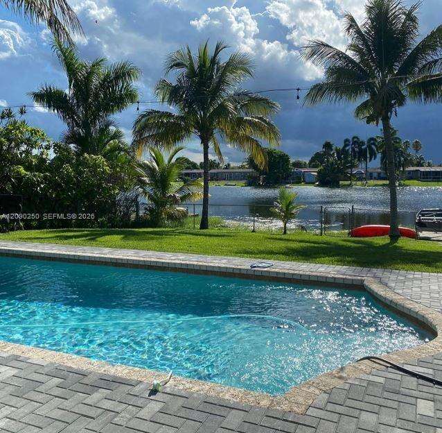 1150 86th Ter, Pembroke Pines, FL 33024 - For Sale photo 42