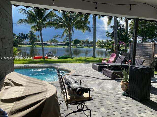 1150 86th Ter, Pembroke Pines, FL 33024 - For Sale photo 43