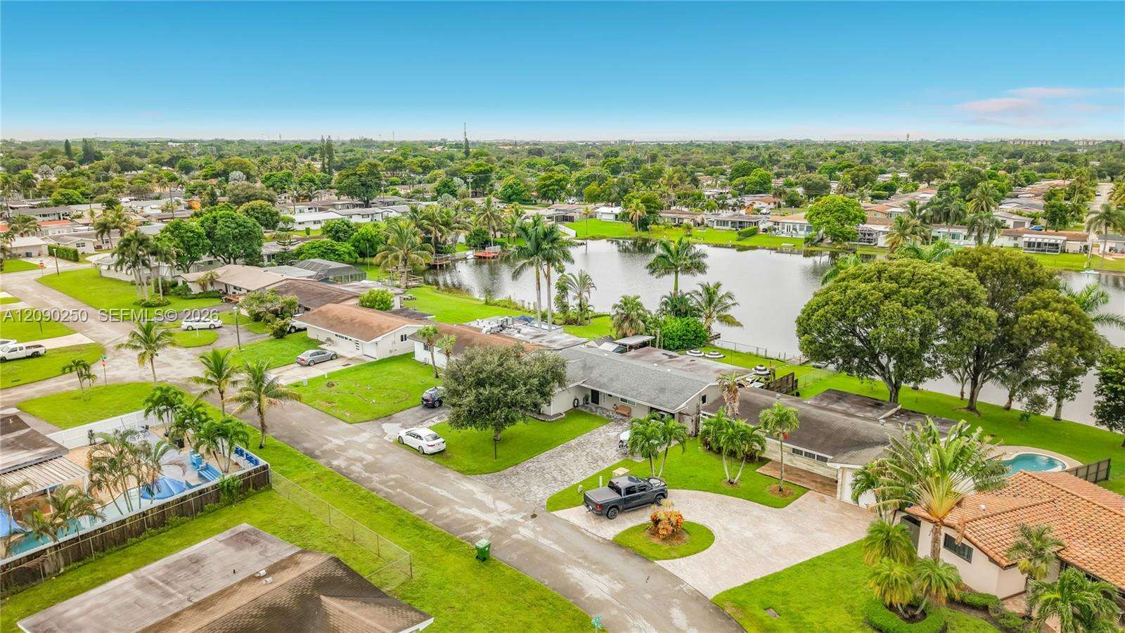 1150 86th Ter, Pembroke Pines, FL 33024 - For Sale photo 8